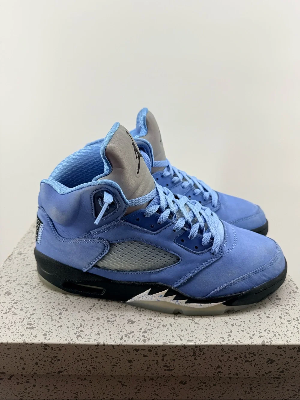 Jordan 5 Retro UNC University blue Size 10.5M